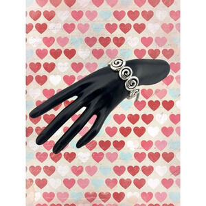 Brighton 8" Bangle Bracelet with bag Silver Plate New with tag.  magnetic